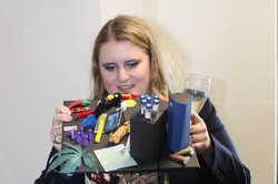 Erin Jordan mit ihrem Doktorhut