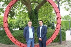 Oliver Schiwy und Doktorvater Oliver Kayser