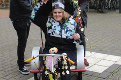 Erin Jordan in ihrem Doktorwagen