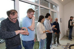 Geruchsprobe von Vor-, Mittel- und Nachlauf bei der Destillation